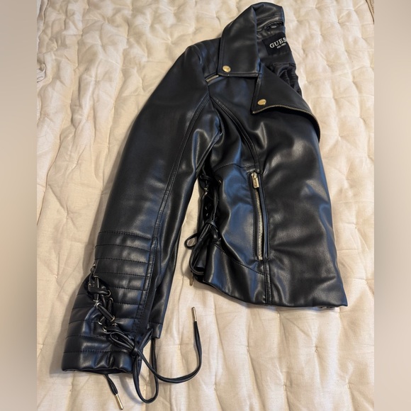 ✨ GUESS Black Faux Leather Moto Jacket — Exquisite Quilting  — Size Medium ✨ - Picture 4 of 10